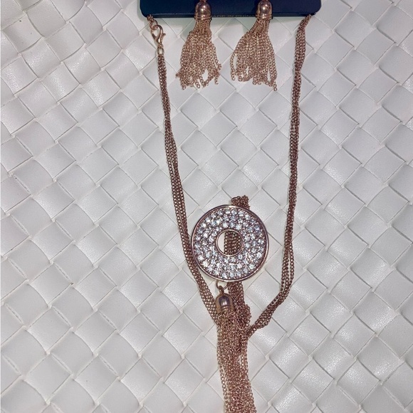 ❤️4FER. White “A NEW DAY” Woven Women's Bag with Red Heart Charm BUNDLE - Picture 5 of 6